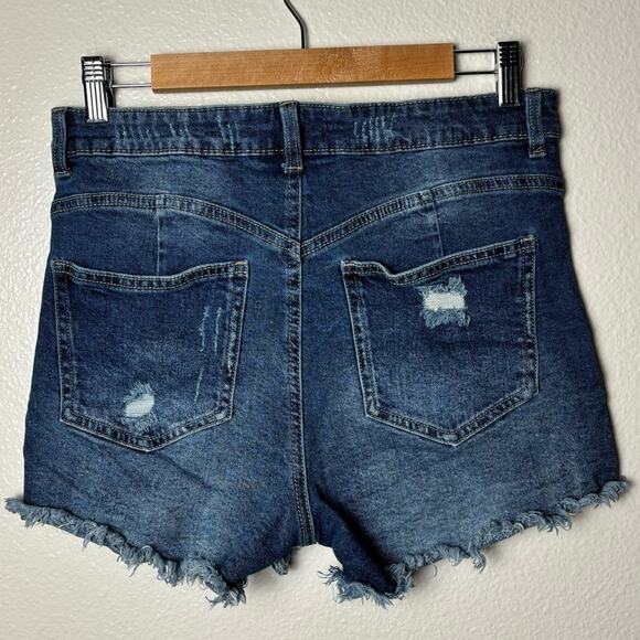 ARIYA Shorts Women's 11/30 Curvy High Rise Distressed Cut Offs Med Blue - Picture 11 of 15